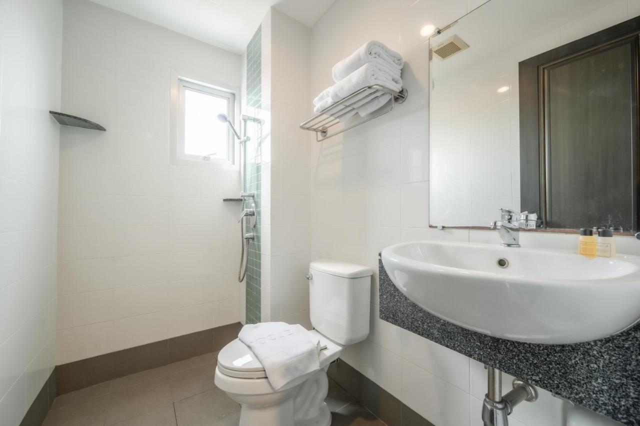 Winner Sriracha Serviced Apartment Si Racha Exterior foto